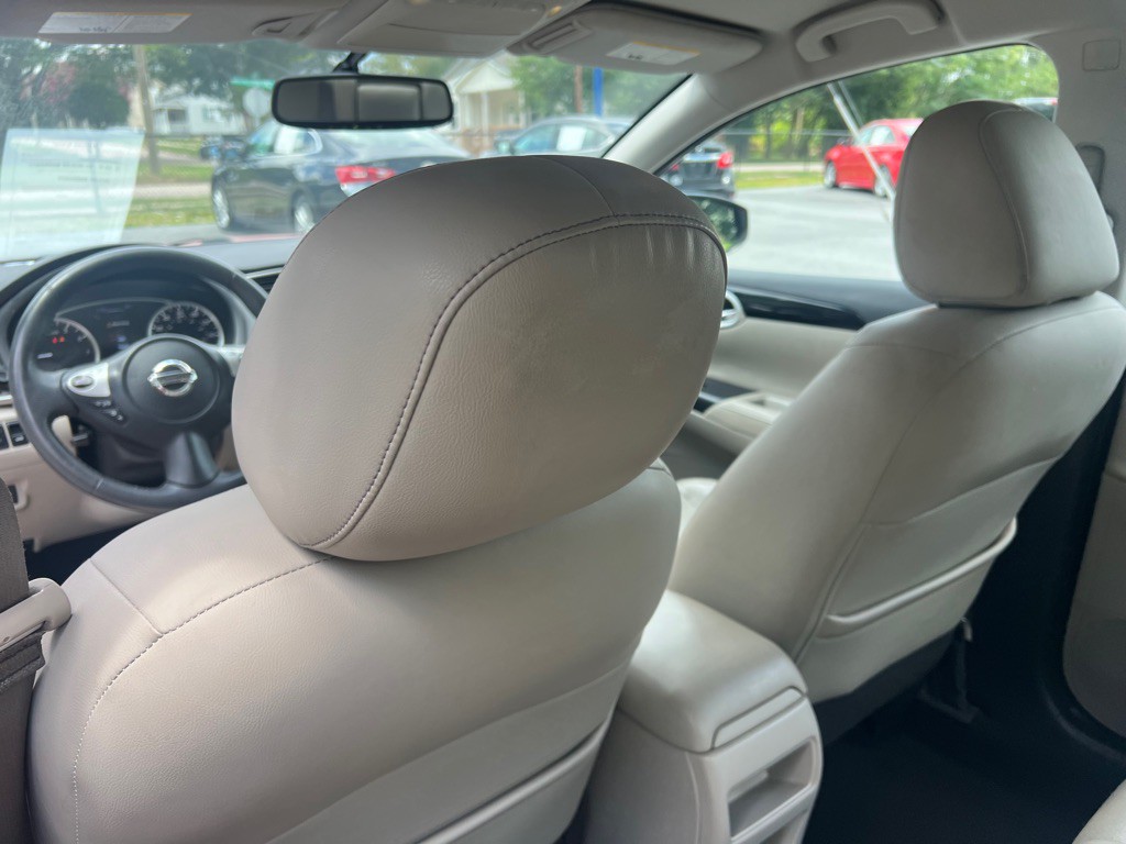 2016 Nissan Sentra Image 29