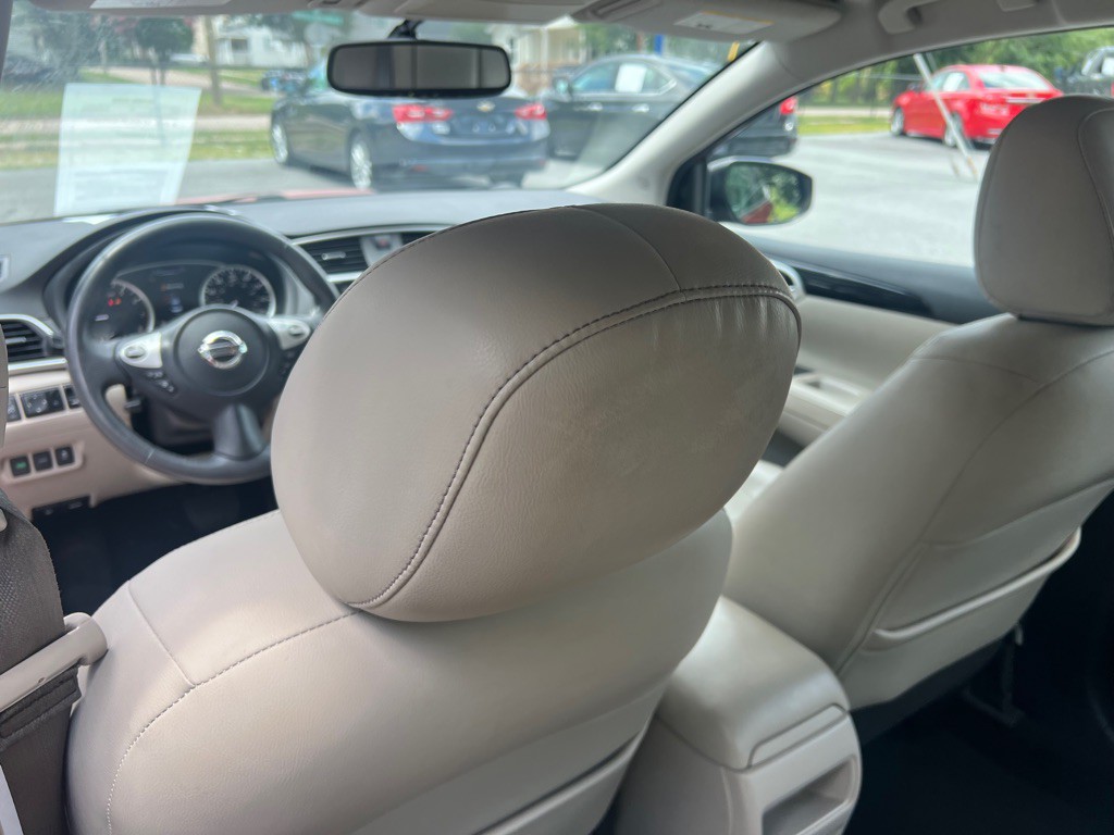 2016 Nissan Sentra Image 30