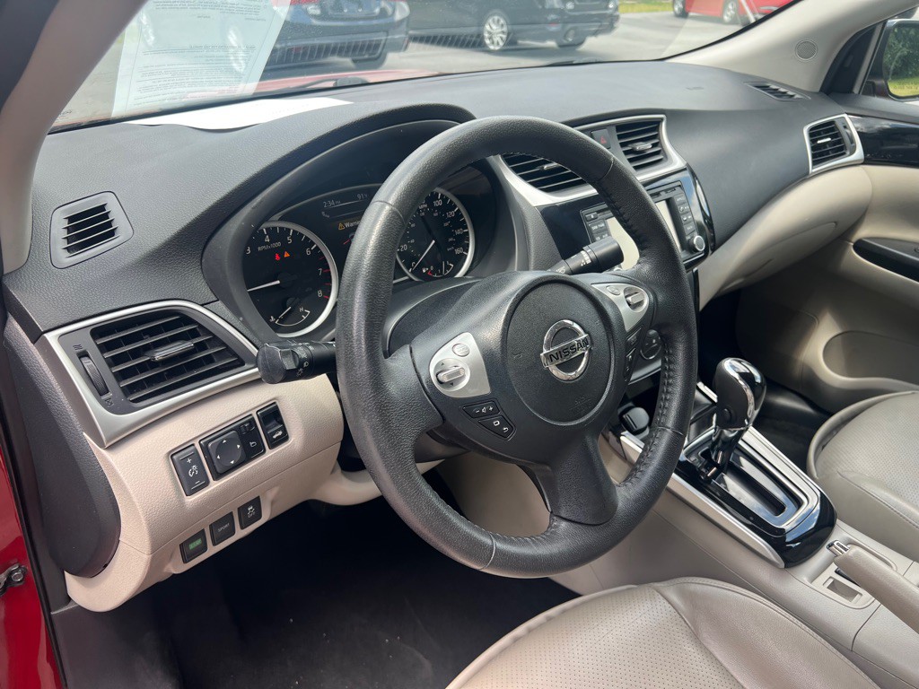 2016 Nissan Sentra Image 32
