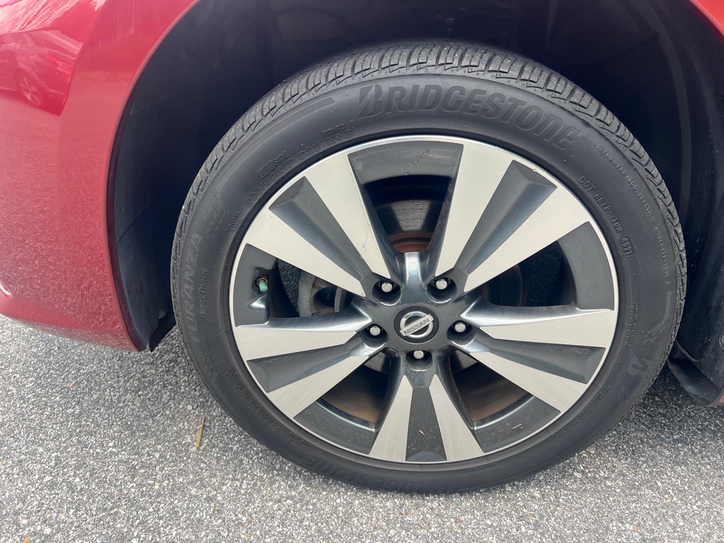 2016 Nissan Sentra Image 36