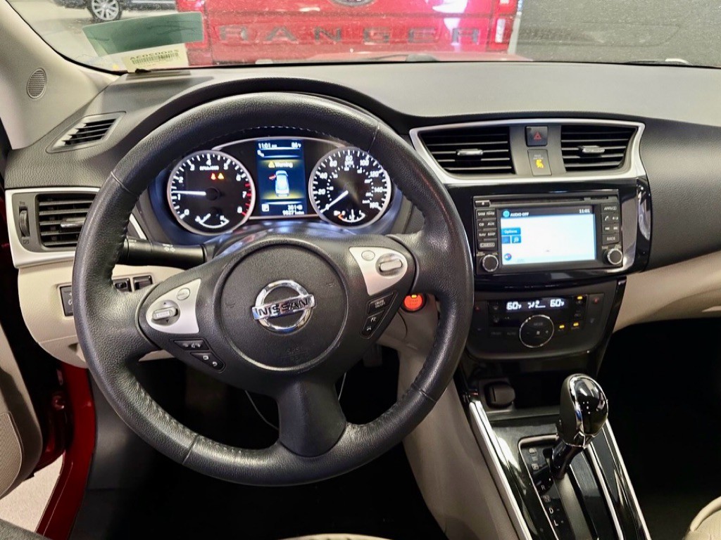 2016 Nissan Sentra Image 46