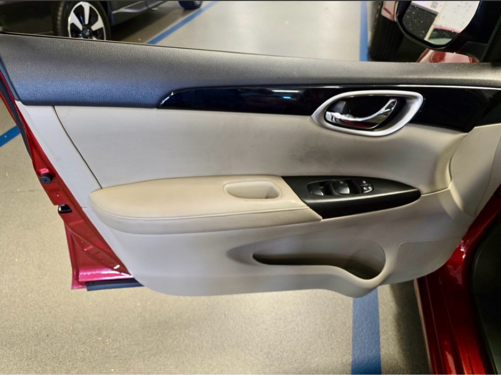 2016 Nissan Sentra Image 48