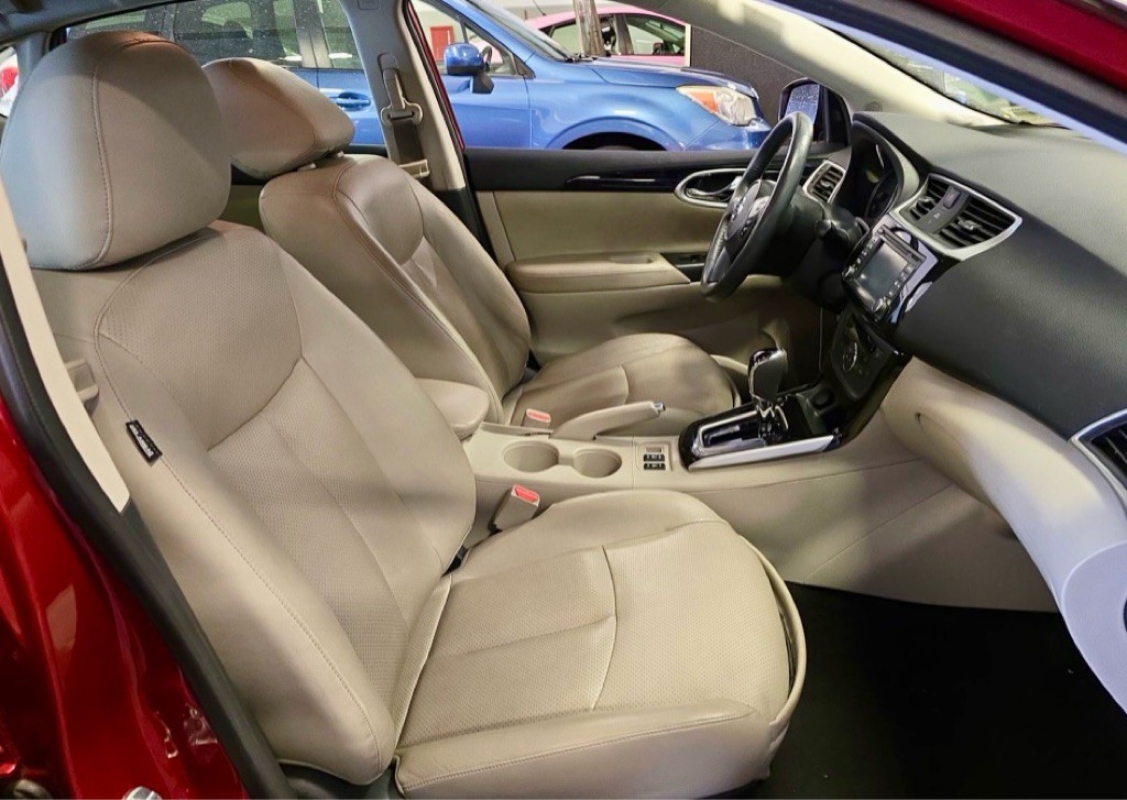 2016 Nissan Sentra Image 50