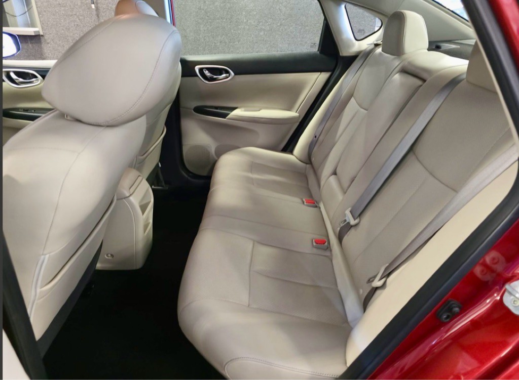 2016 Nissan Sentra Image 51