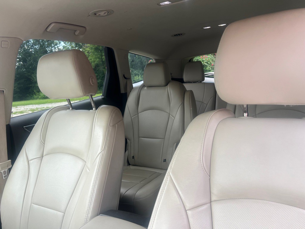 2019 Buick Enclave Image 38