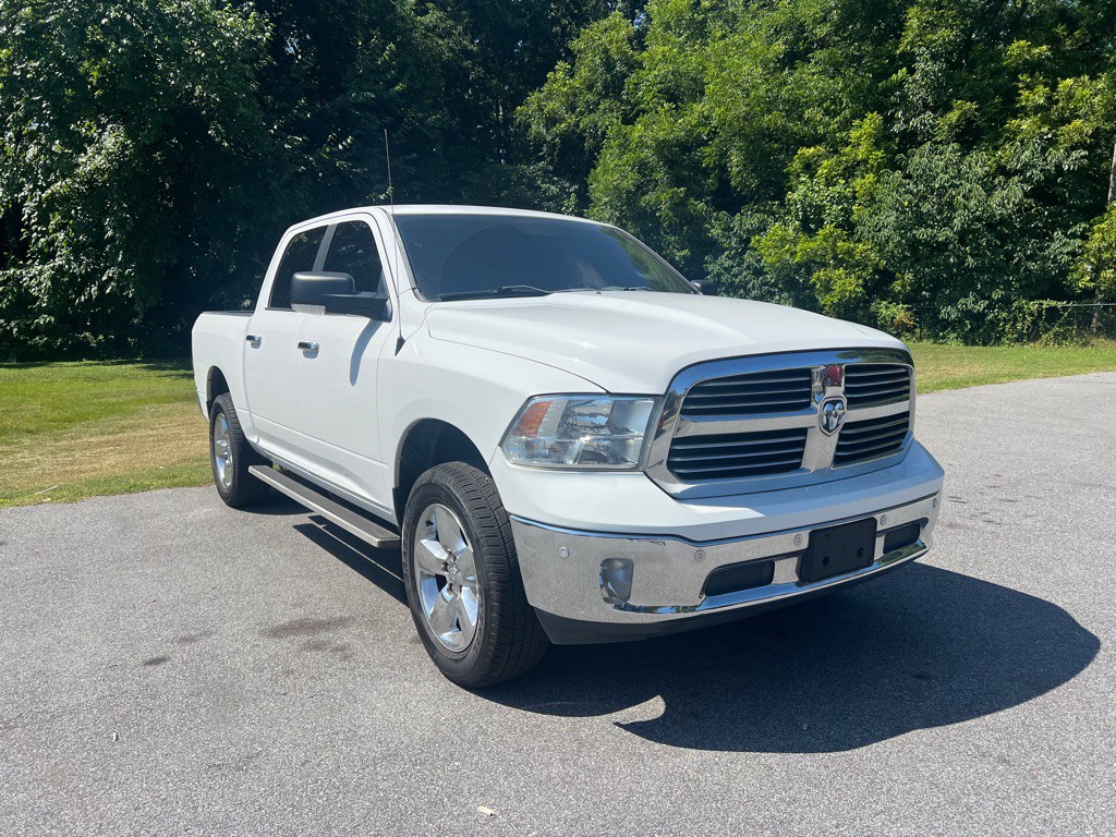 2016 RAM 1500 Image 12