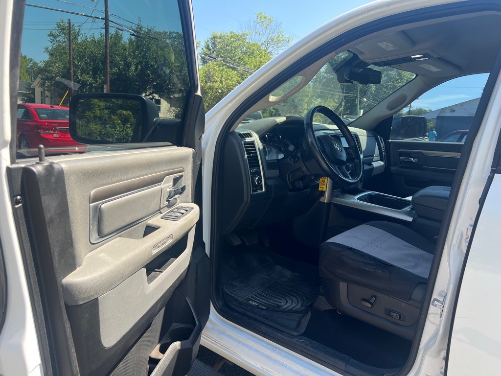 2016 RAM 1500 Image 41
