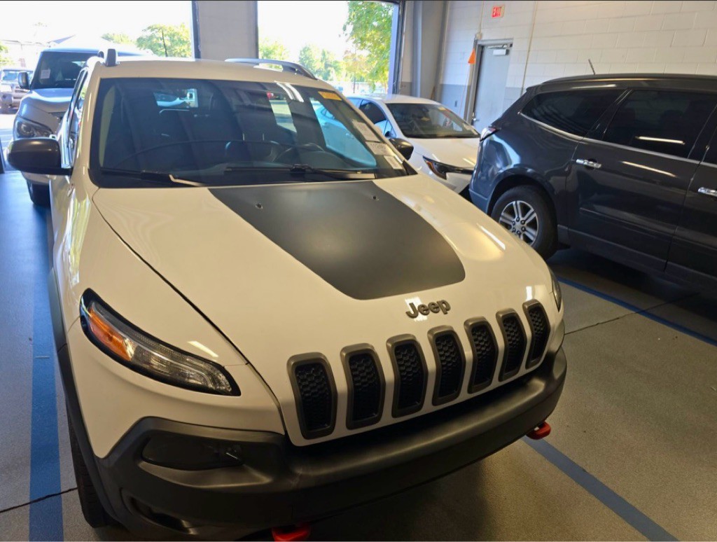 2017 Jeep Cherokee Image 3