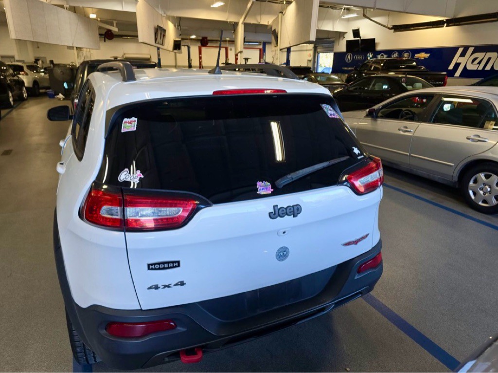 2017 Jeep Cherokee Image 6
