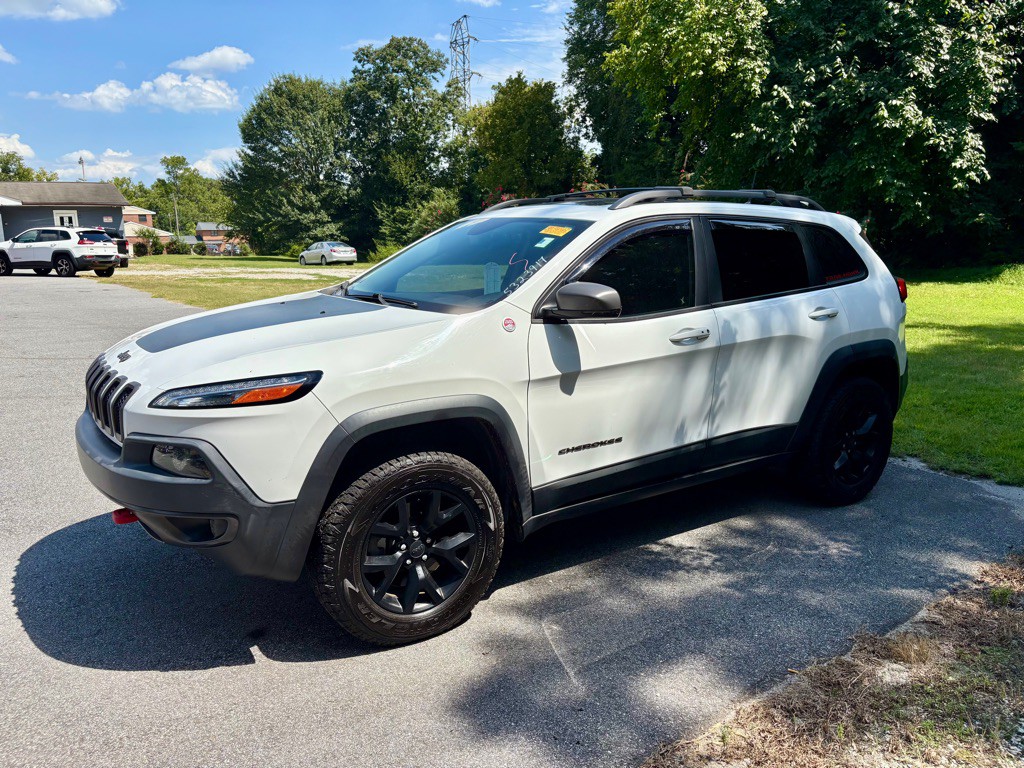 2017 Jeep Cherokee Image 1