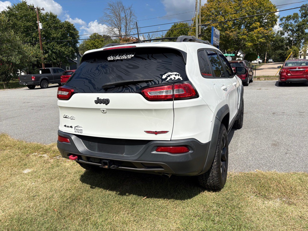 2017 Jeep Cherokee Image 8