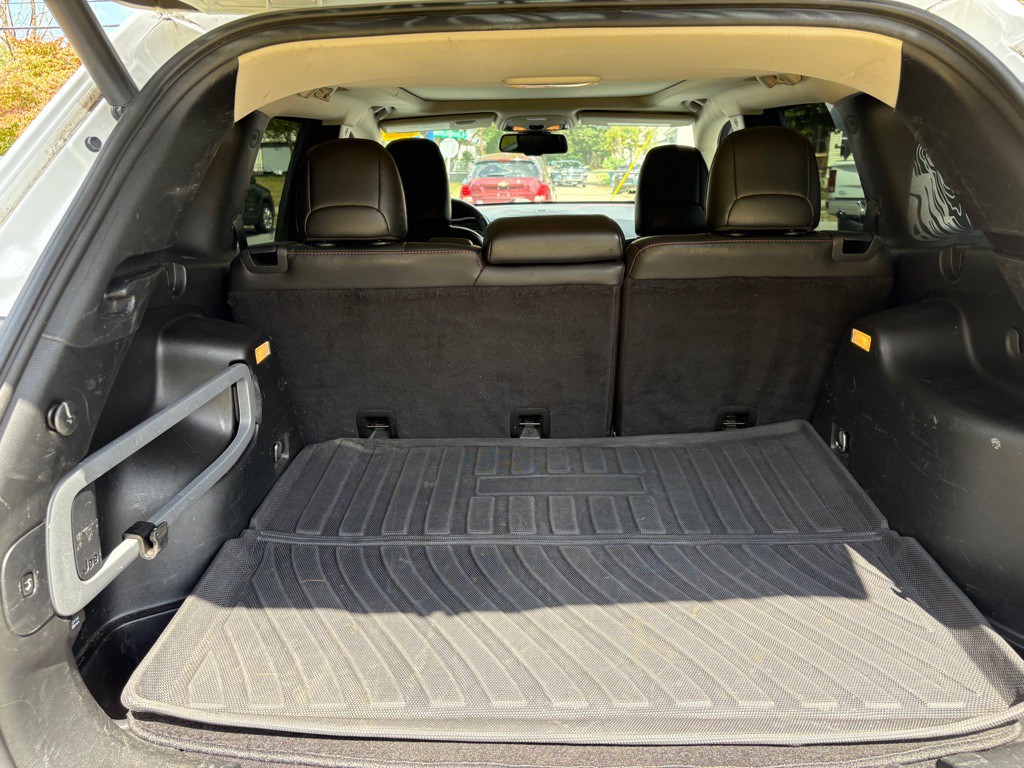 2017 Jeep Cherokee Image 32