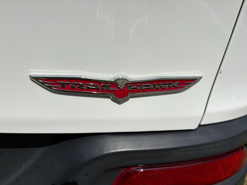 2017 Jeep Cherokee Image 35