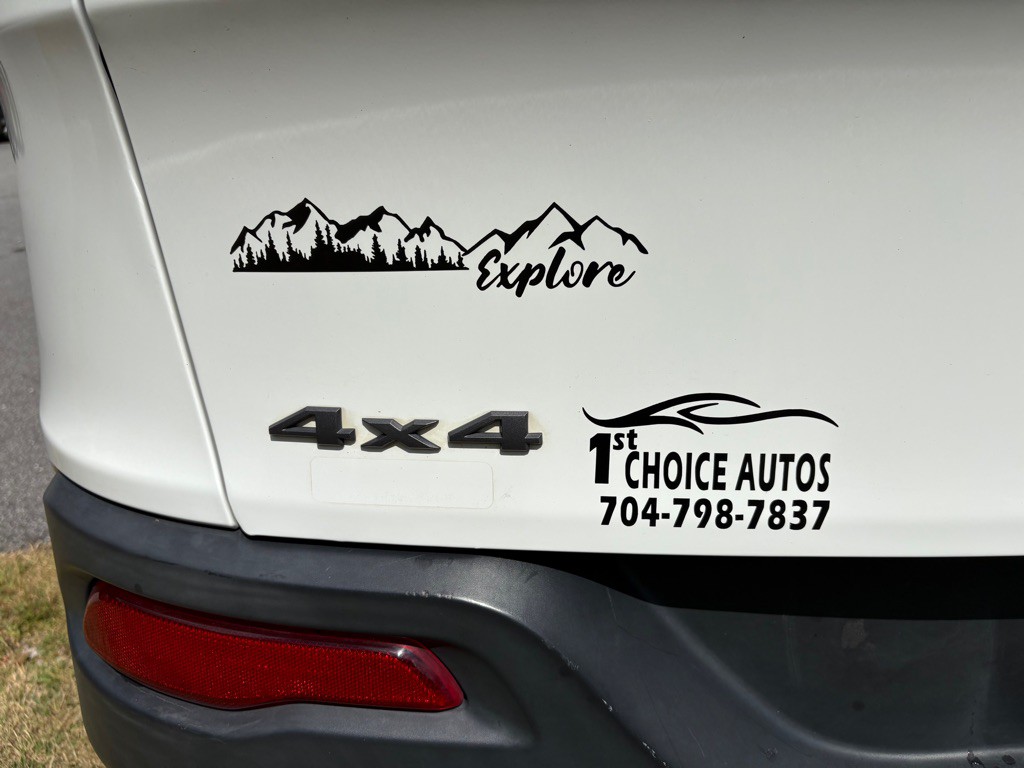 2017 Jeep Cherokee Image 36