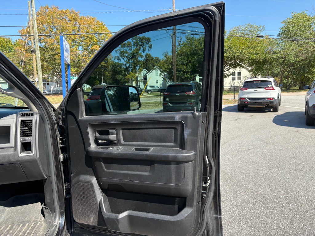 2016 RAM 1500 Image 23
