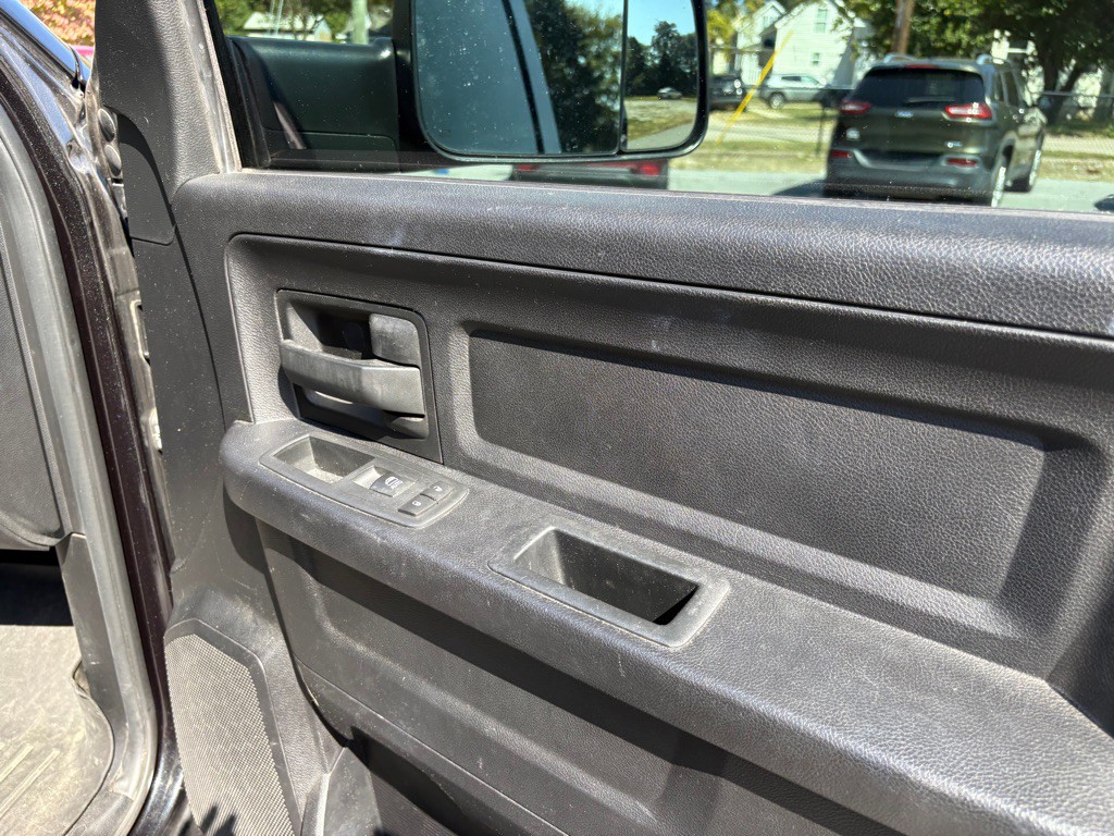 2016 RAM 1500 Image 24