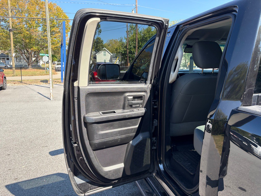 2016 RAM 1500 Image 26