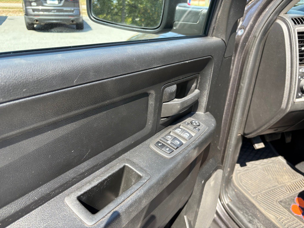 2021 RAM 1500 Image 25
