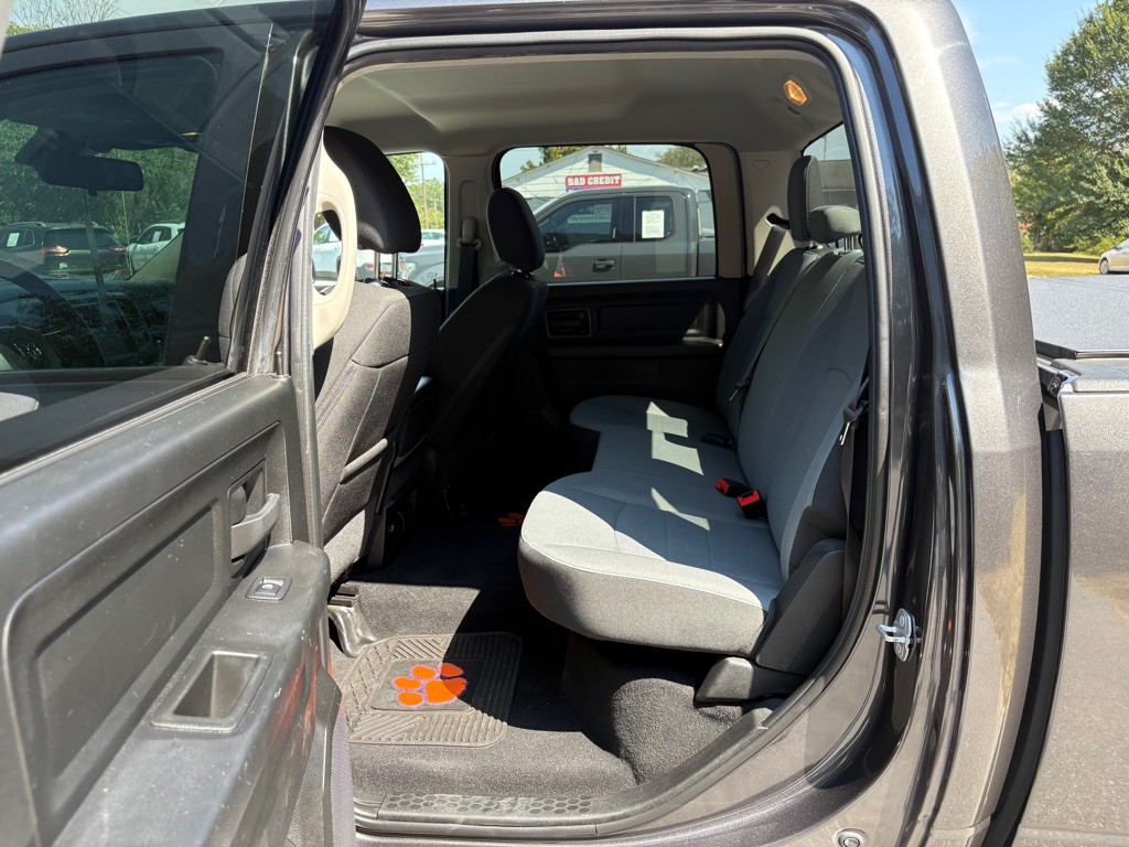2021 RAM 1500 Image 28