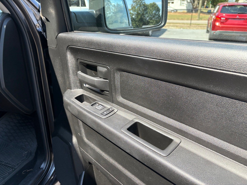 2021 RAM 1500 Image 30