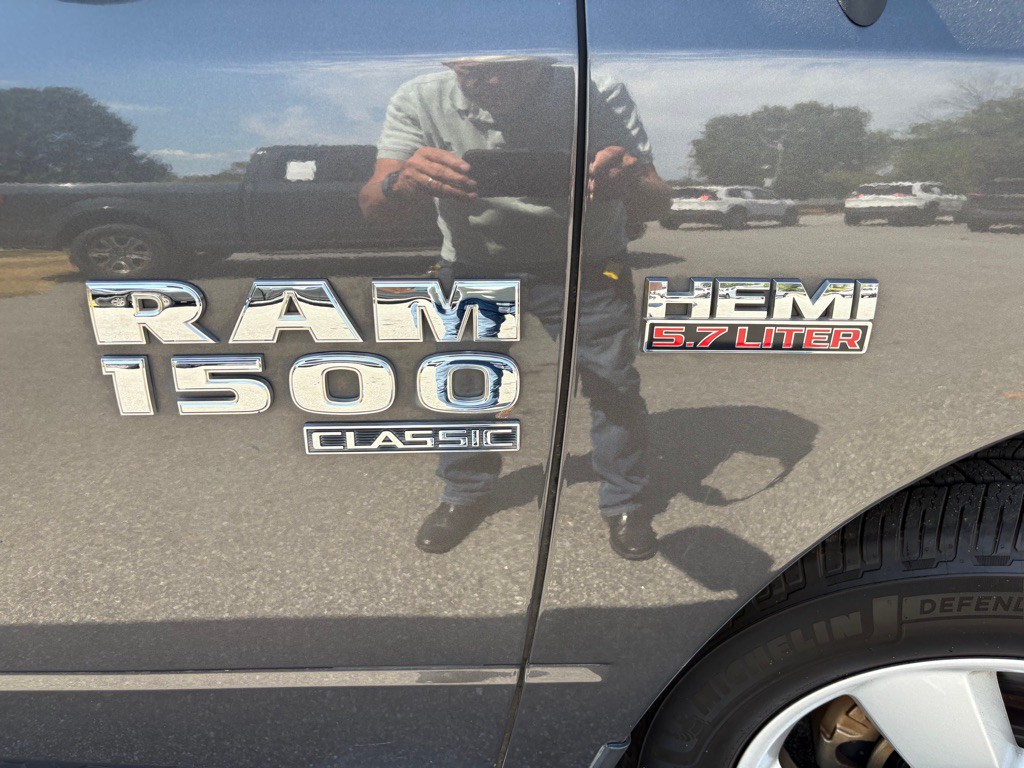 2021 RAM 1500 Image 43