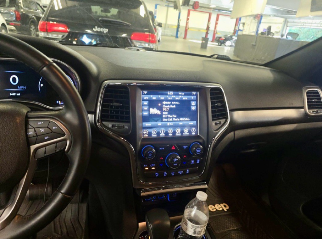 2018 Jeep Grand Cherokee Image 9