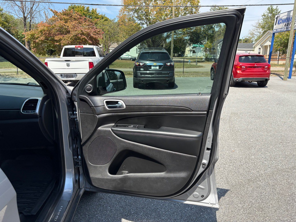 2018 Jeep Grand Cherokee Image 24