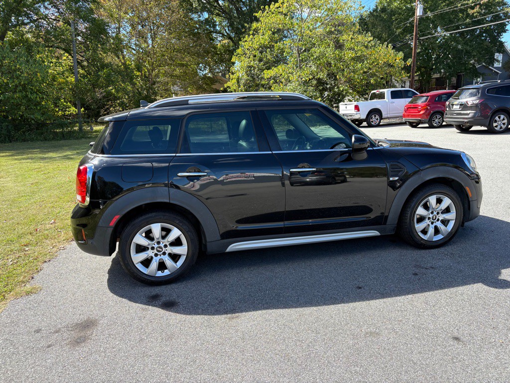 2019 MINI Cooper Image 8