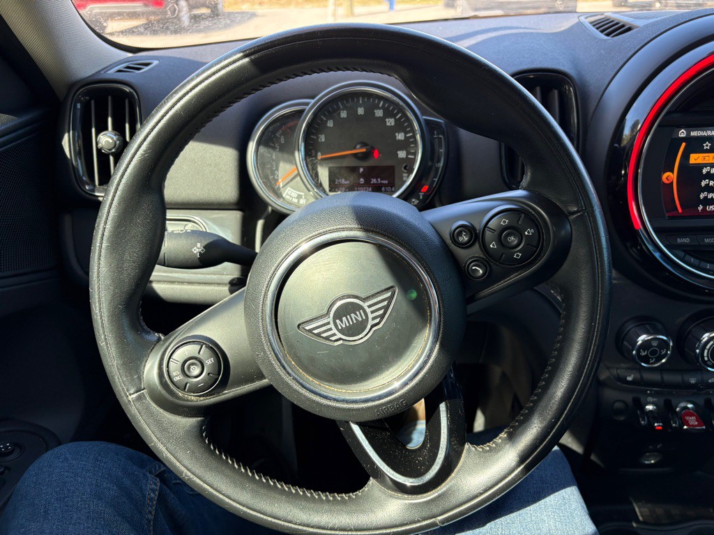 2019 MINI Cooper Image 10