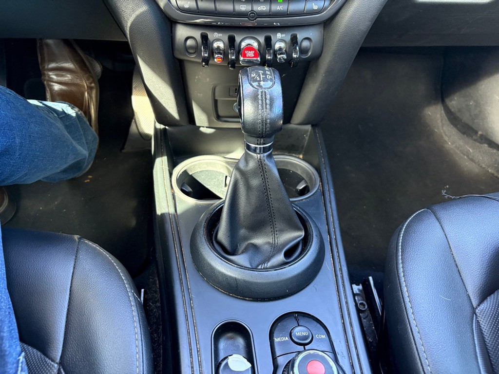 2019 MINI Cooper Image 13