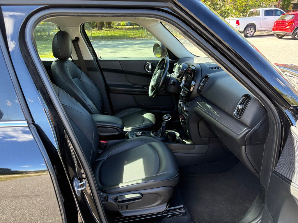 2019 MINI Cooper Image 21