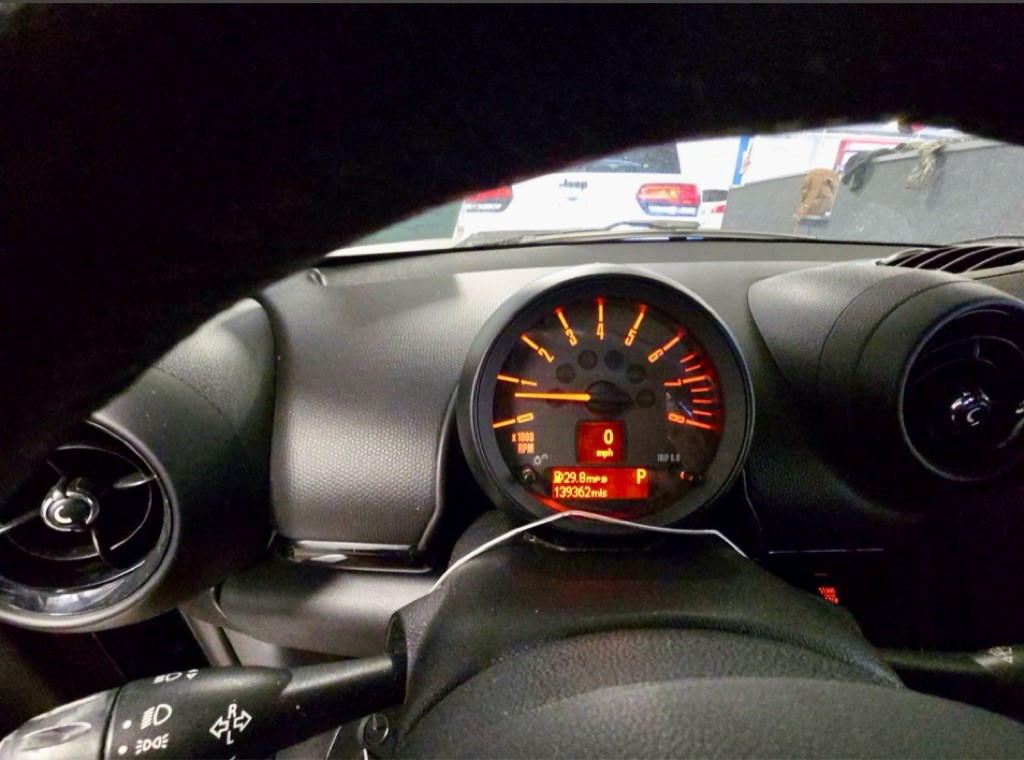 2016 MINI Cooper Image 8