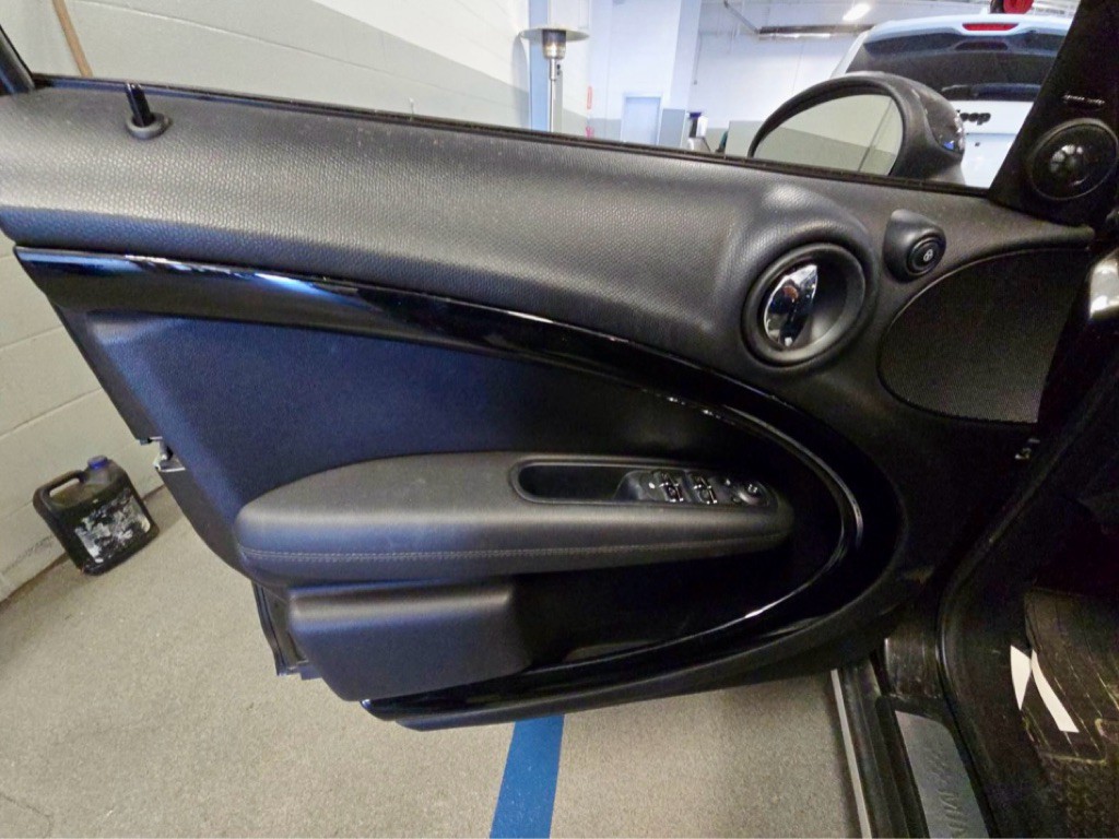 2016 MINI Cooper Image 10