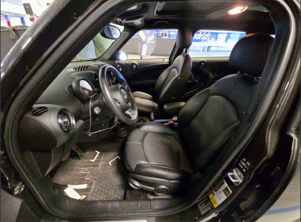 2016 MINI Cooper Image 11