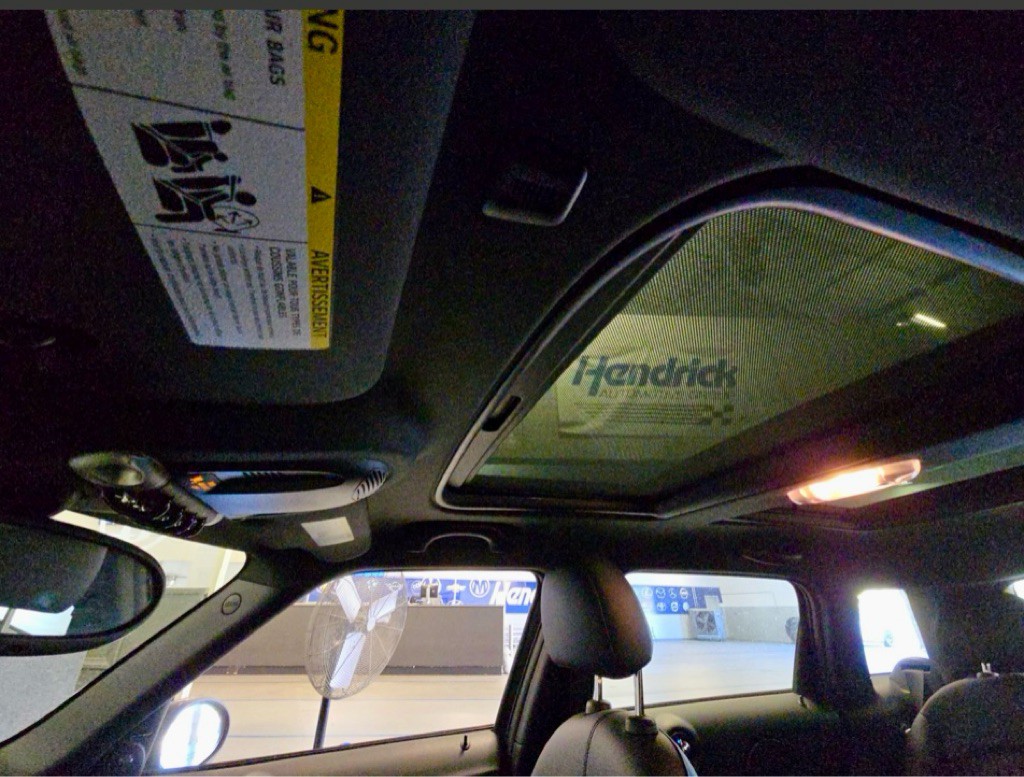 2016 MINI Cooper Image 14