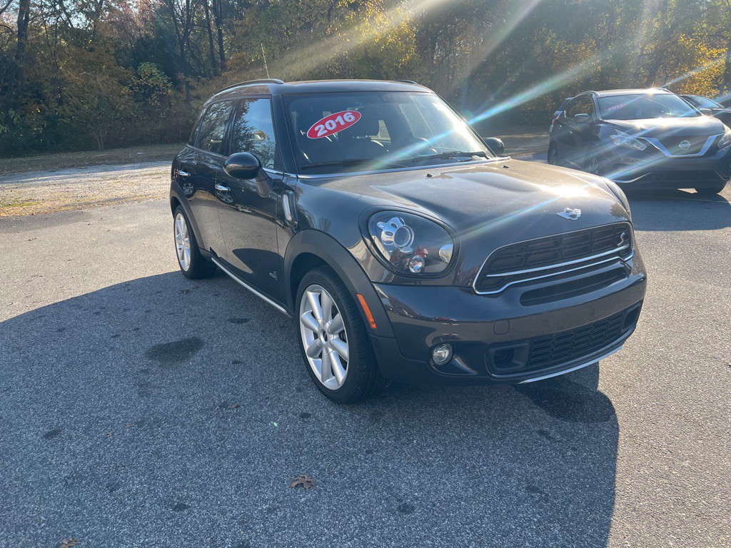 2016 MINI Cooper Image 19