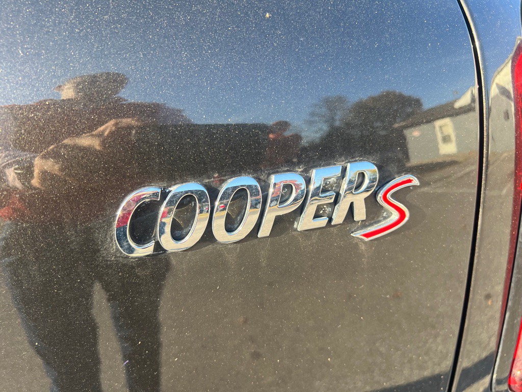 2016 MINI Cooper Image 32