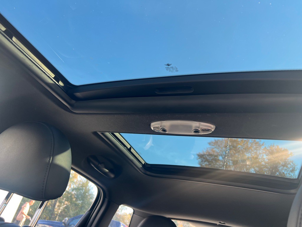 2016 MINI Cooper Image 40