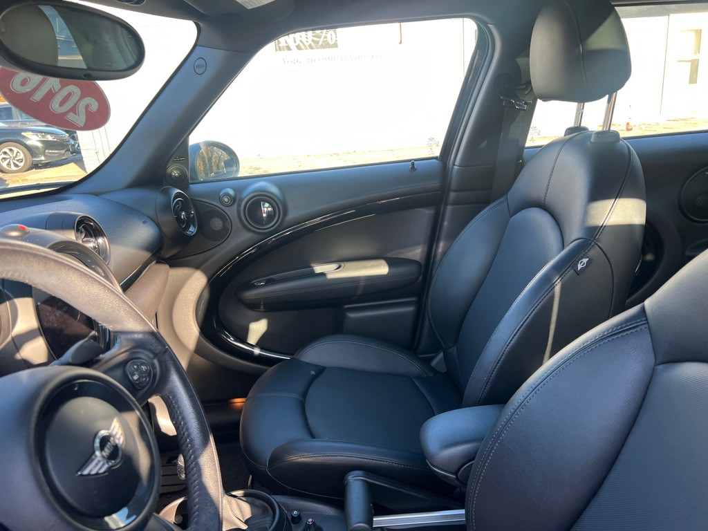 2016 MINI Cooper Image 45