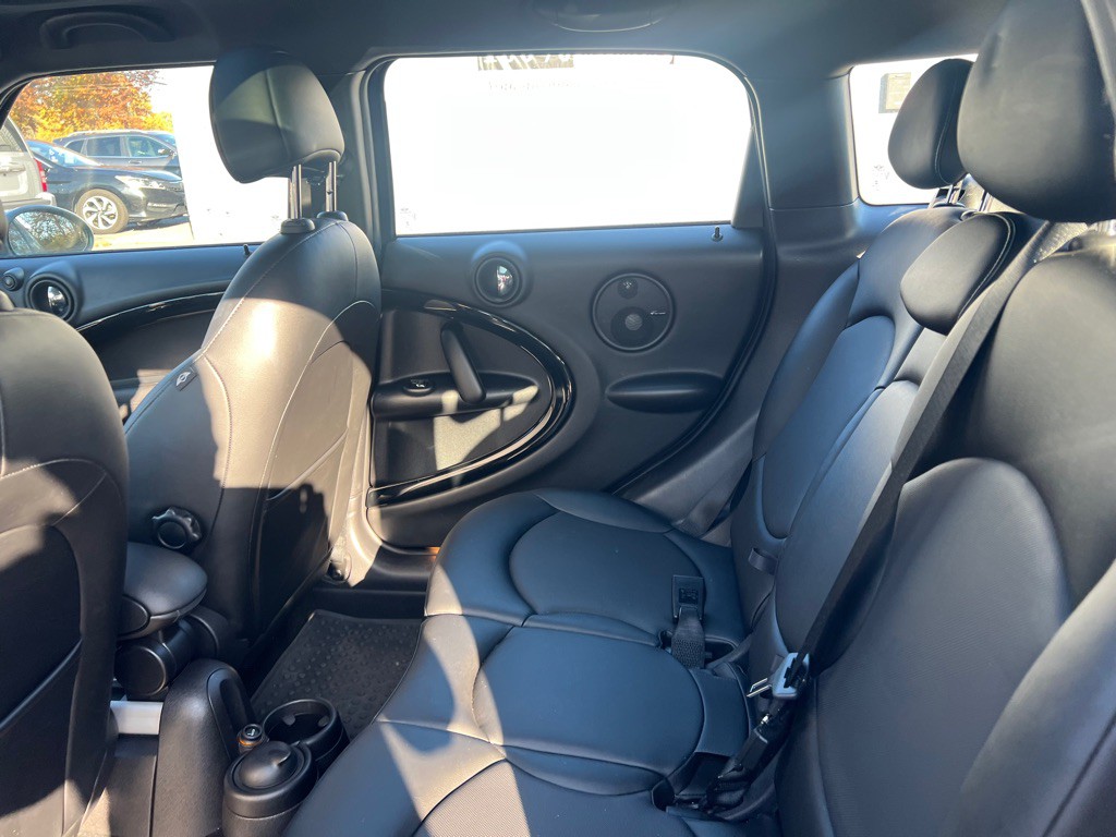 2016 MINI Cooper Image 49