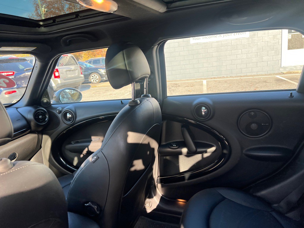 2016 MINI Cooper Image 52