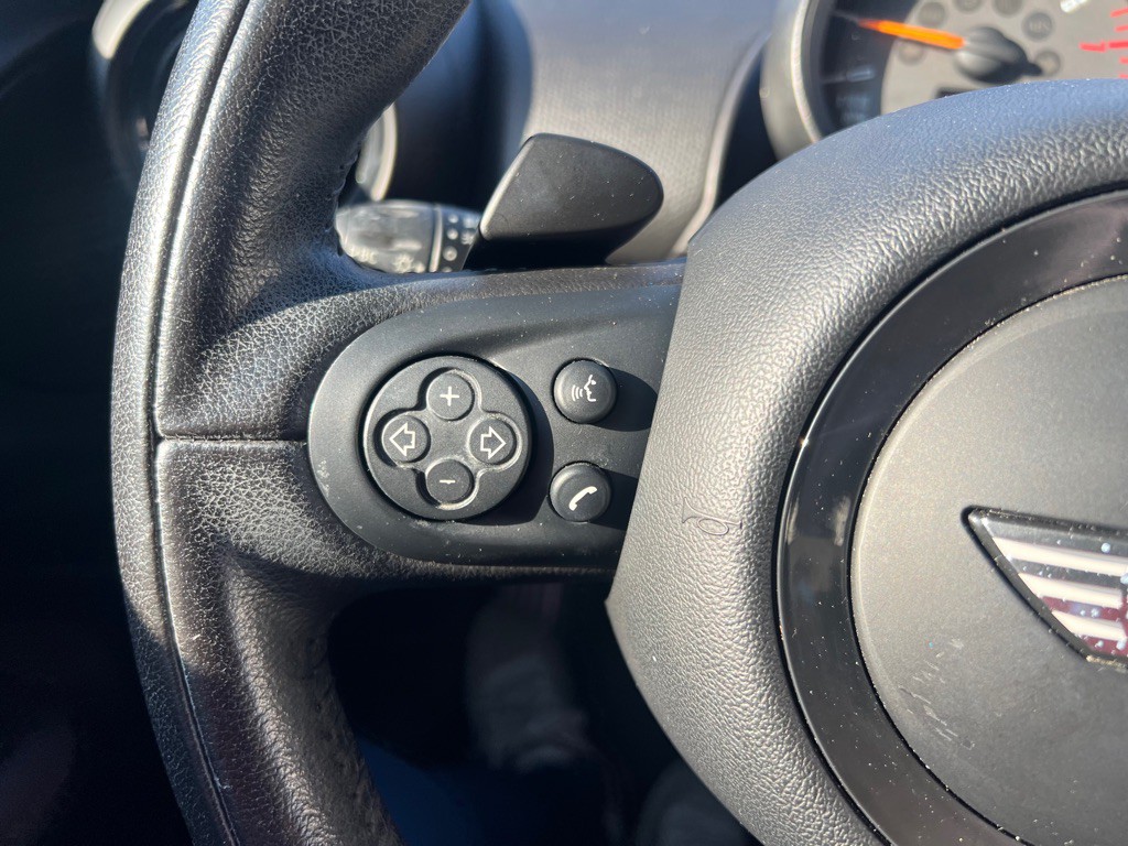 2016 MINI Cooper Image 56