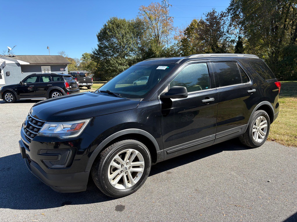 2016 Ford Explorer Image 1