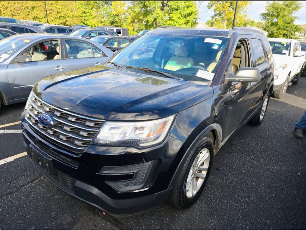 2016 Ford Explorer Image 2