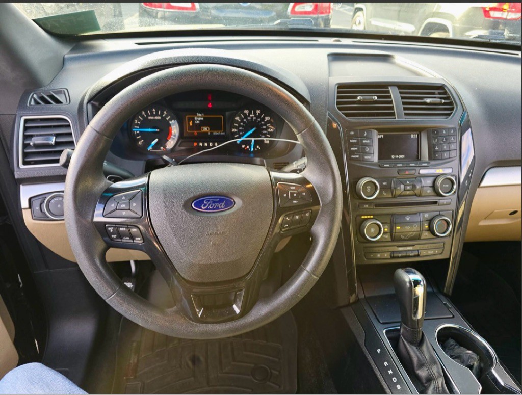 2016 Ford Explorer Image 8