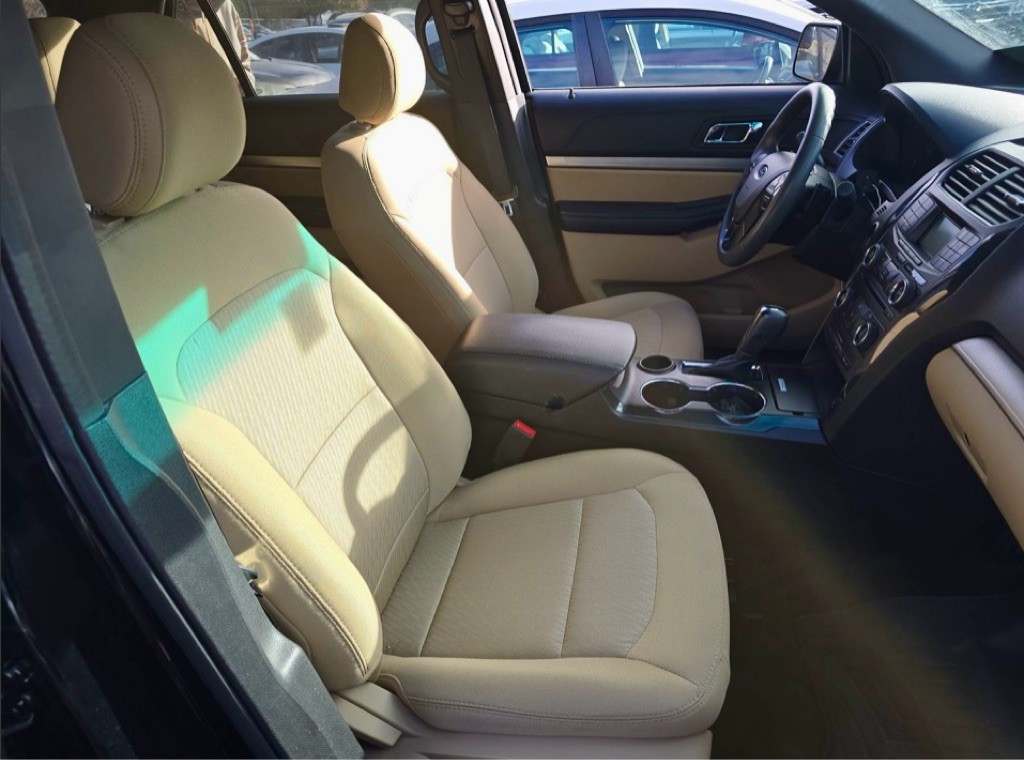 2016 Ford Explorer Image 12