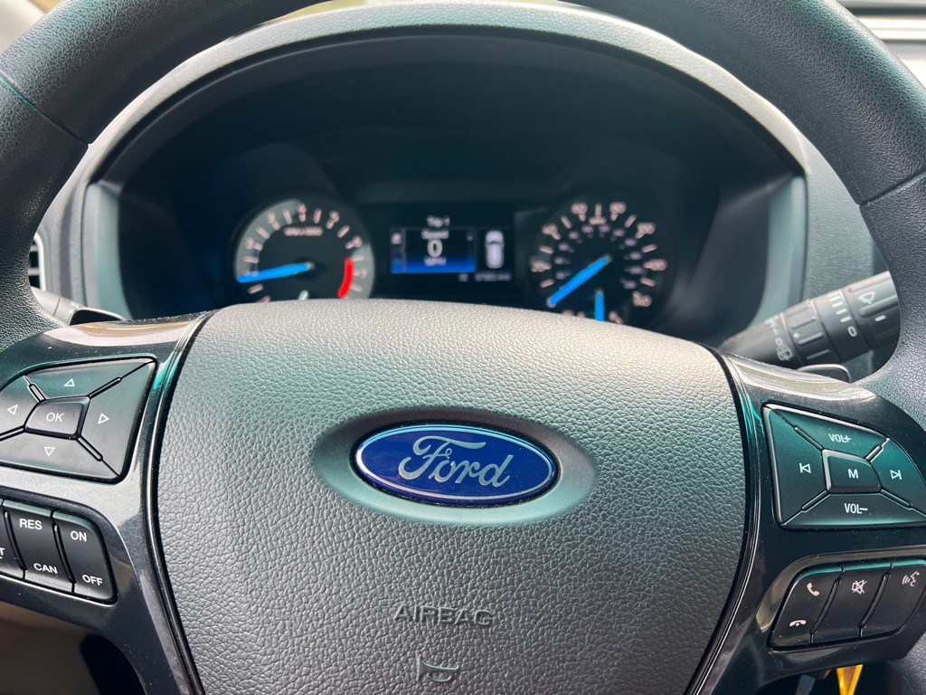 2016 Ford Explorer Image 37