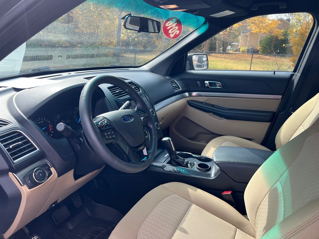 2016 Ford Explorer Image 39