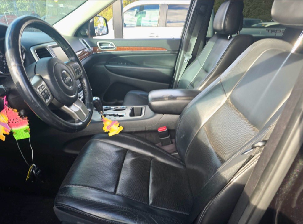 2012 Jeep Grand Cherokee Image 10