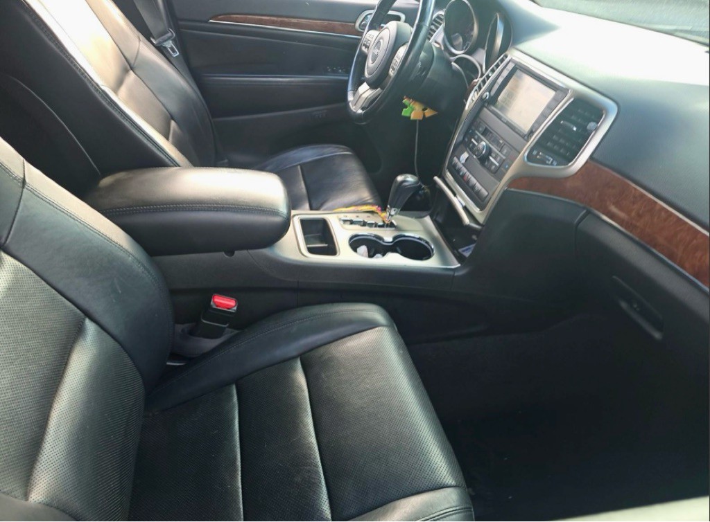 2012 Jeep Grand Cherokee Image 11